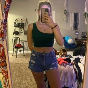 Cropped one side top